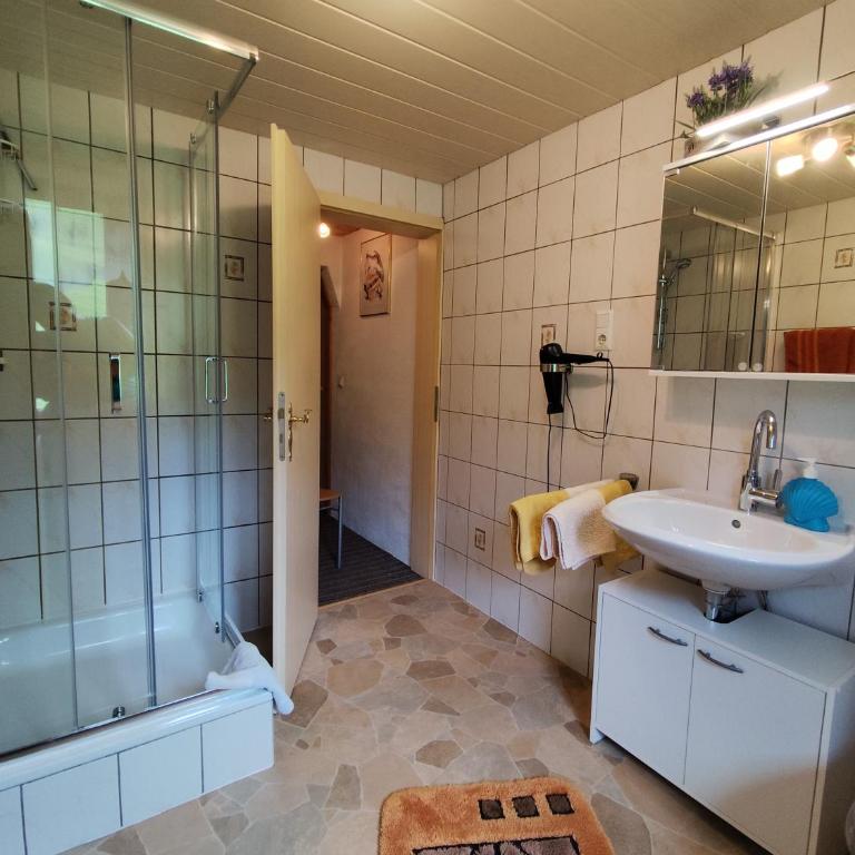 Bad Hindelang - Apartment mit 2 Schlafzimmern mit Balkon und Terrasse - 32