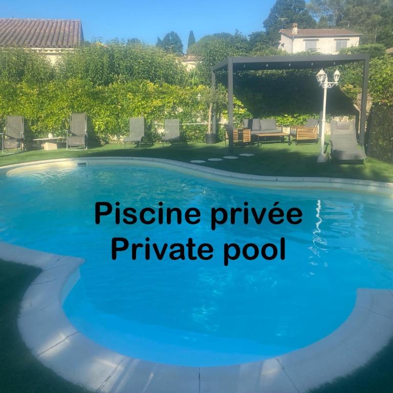 Bas de villa composée d'un 3 pièces et d'un studio avec piscine privée - Maison 3 Chambres - 3