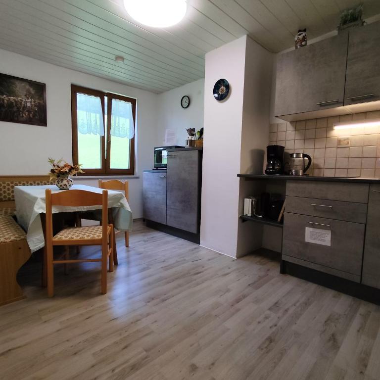 Bad Hindelang - Apartment mit 2 Schlafzimmern mit Balkon und Terrasse - 16