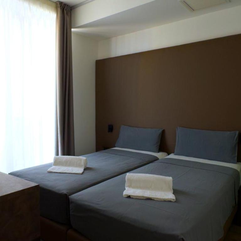 Hotel Leonardo Da Vinci Wellness SPA - Deluxe Suite with Spa Bath - 14