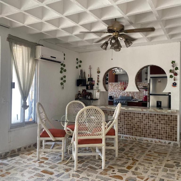 Departamento sobre Costera, 1min La Quebrada, 3m playas y yates - Apartamento - 8