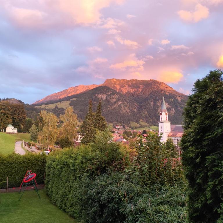 Bad Hindelang - Apartment mit 2 Schlafzimmern mit Balkon und Terrasse - 13