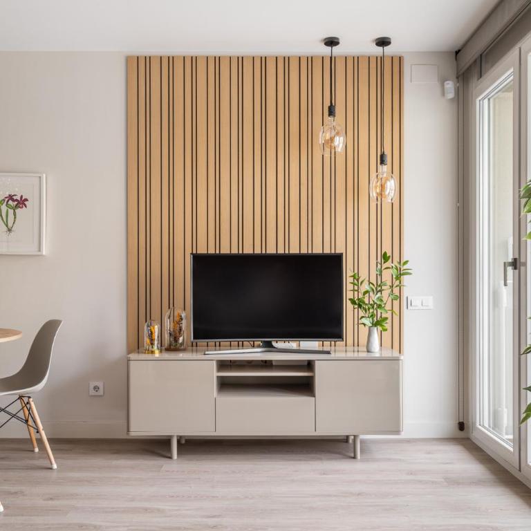 Chic Aparment Barcelona near Plaza España - Two-Bedroom Apartment - 2