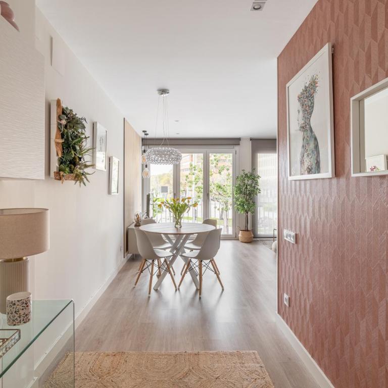 Chic Aparment Barcelona near Plaza España - Two-Bedroom Apartment - 34
