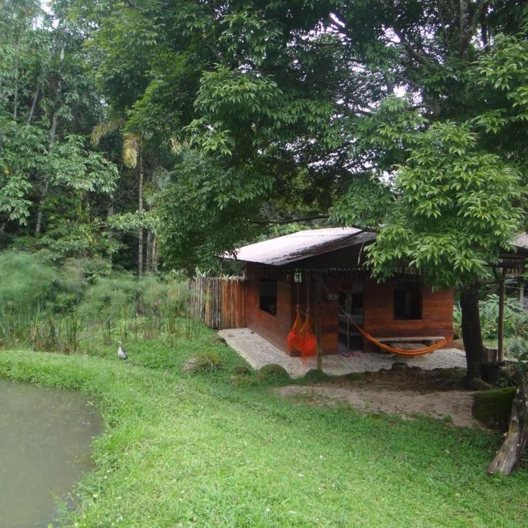 Posada Amazonia - Habitación con cama extragrande y vistas al jardín - 3