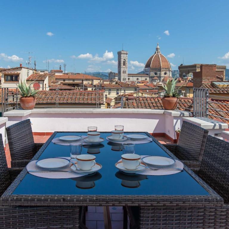 Santi Apostoli Terrace - Appartamento con 2 Camere da Letto e Terrazza - 3