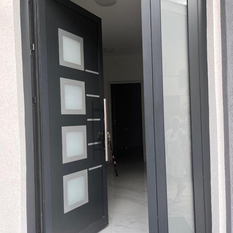 BarDeluxe - Two-Bedroom Apartment with Balcony and Terrace - 6