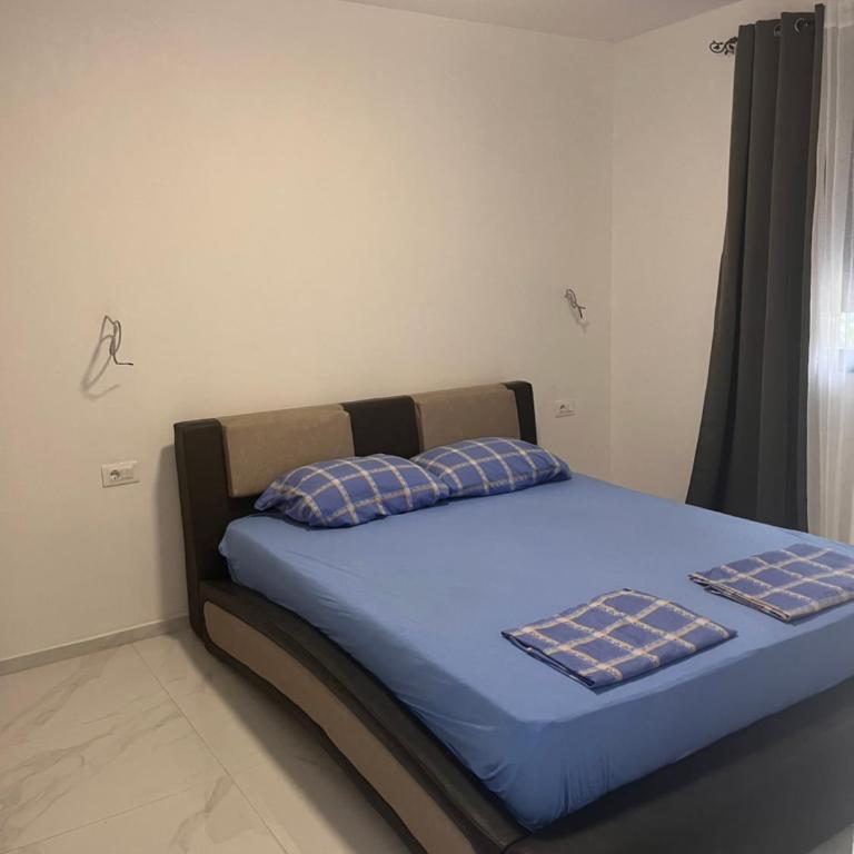 BarDeluxe - Two-Bedroom Apartment with Balcony and Terrace - 11