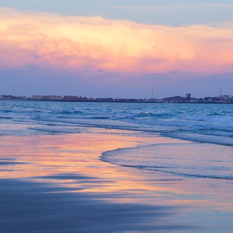Chasing Sunsets Penthouse Perfect Elegant Ocean Front Condo - Casa - 27