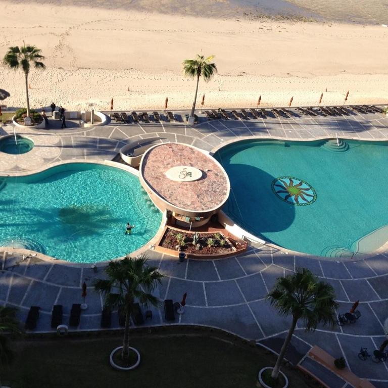 Sunny Daze Massive Grandiose Oceanfront Condo - Maison de Vacances - 20