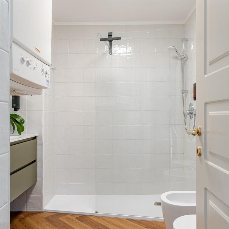 Vista mozzafiato su Piazza Unità Design vista unica comfort top e wifi veloce - Appartamento con 1 Camera da Letto - 10