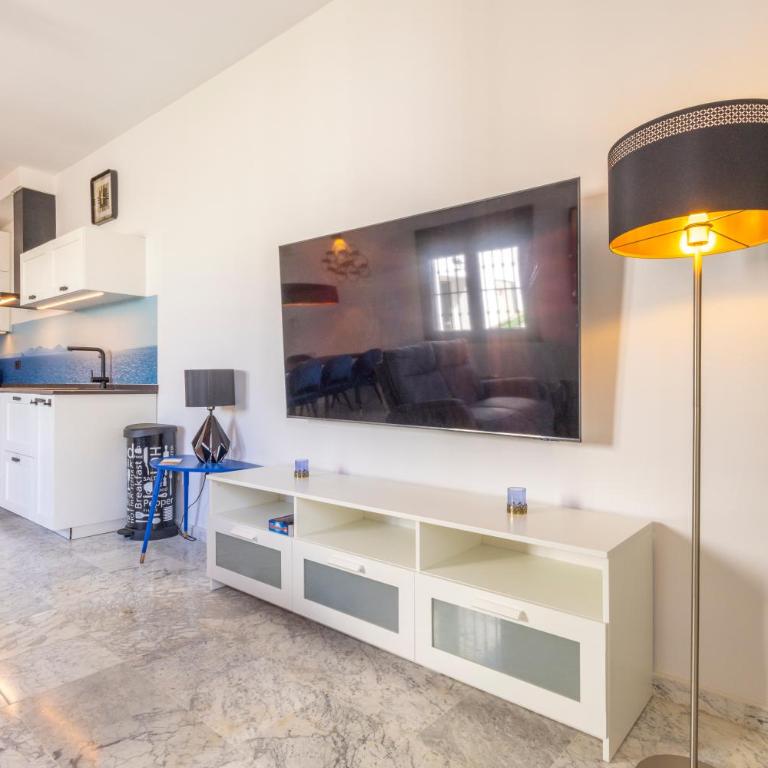 Cadizz - Ático del Búho Surenyo - Terraza 100m2 privada - Apartamento de 3 dormitorios - 70
