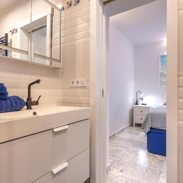 Cadizz - Ático del Búho Surenyo - Terraza 100m2 privada - Apartamento de 3 dormitorios - 65