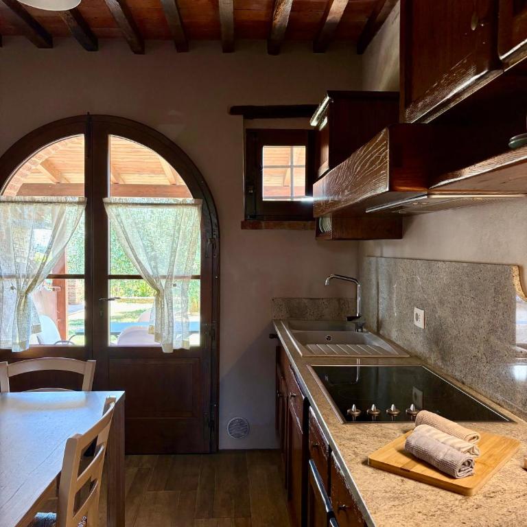 La Casa Del Fattore - Appartamento con 2 Camere da Letto e Vista Piscina - 12