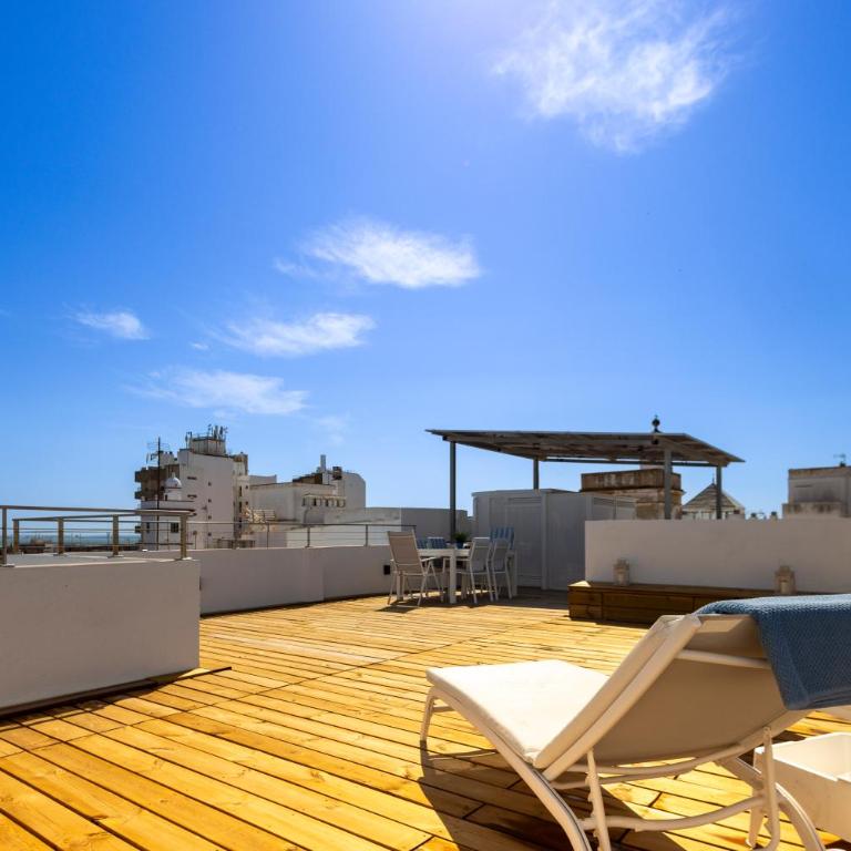 Cadizz - Ático del Búho Surenyo - Terraza 100m2 privada - Apartamento de 3 dormitorios - 79