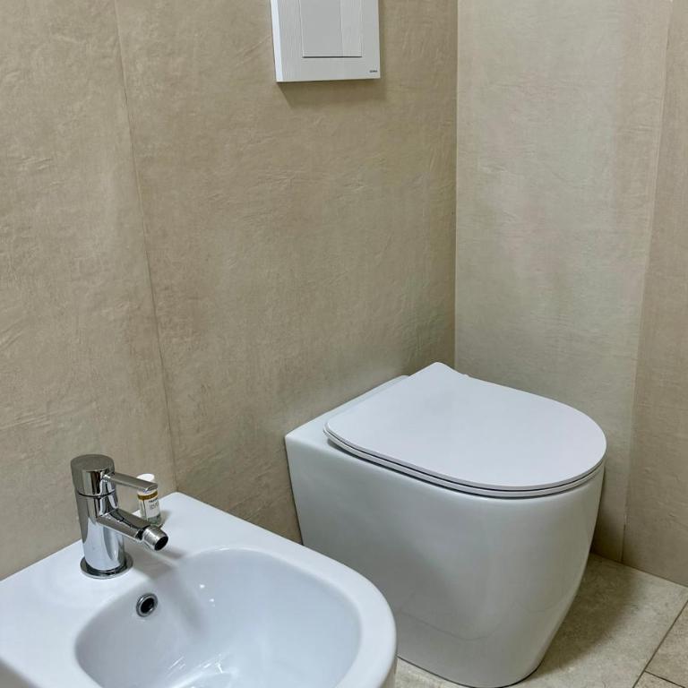 Lu Chiapparu B&B - Camera Matrimoniale con Bagno Privato - 12