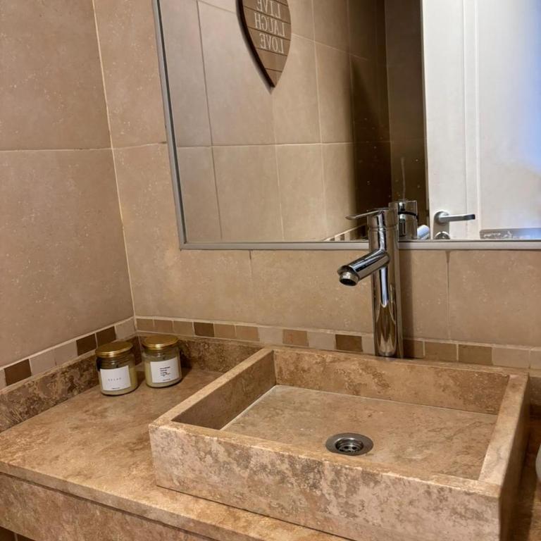 Dpto con cochera y amenities en zona premium de Salta - Apartamento de 2 dormitorios con balcón y terraza - 8