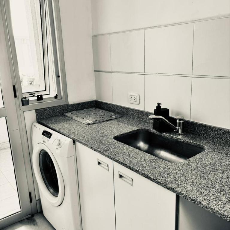 Dpto con cochera y amenities en zona premium de Salta - Apartamento de 2 dormitorios con balcón y terraza - 15