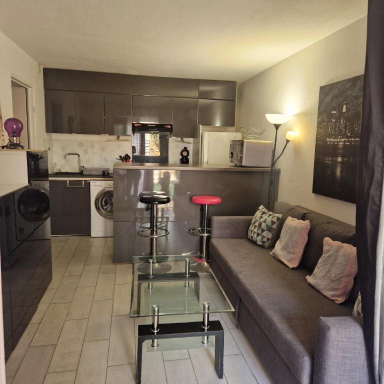 T2 rez de jardins - Apartment mit 1 Schlafzimmer - 3