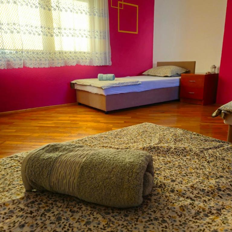 Amrita Guesthouse - Single Bed in Mixed Dormitory Room - 2