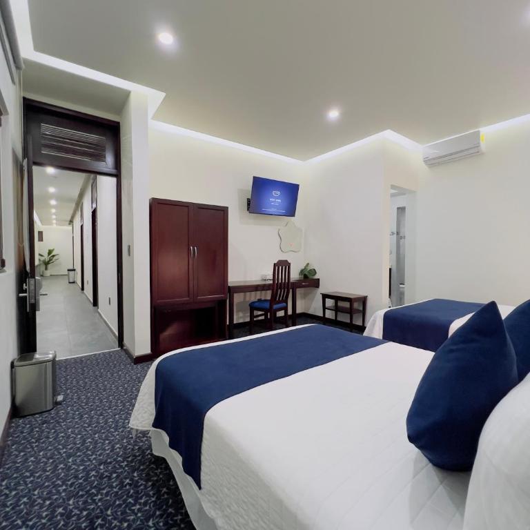 HOTEL MARGARITA - Habitación Doble Deluxe - 2 camas dobles - 5