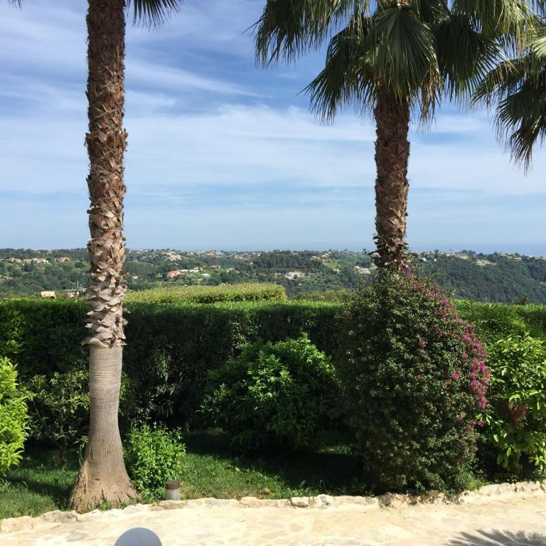 La Bergerie B&B - Chambre Double - Vue sur Jardin - 10