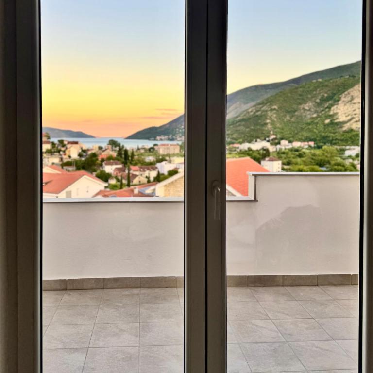 Apartments Hana - Apartment with Sea View - 2