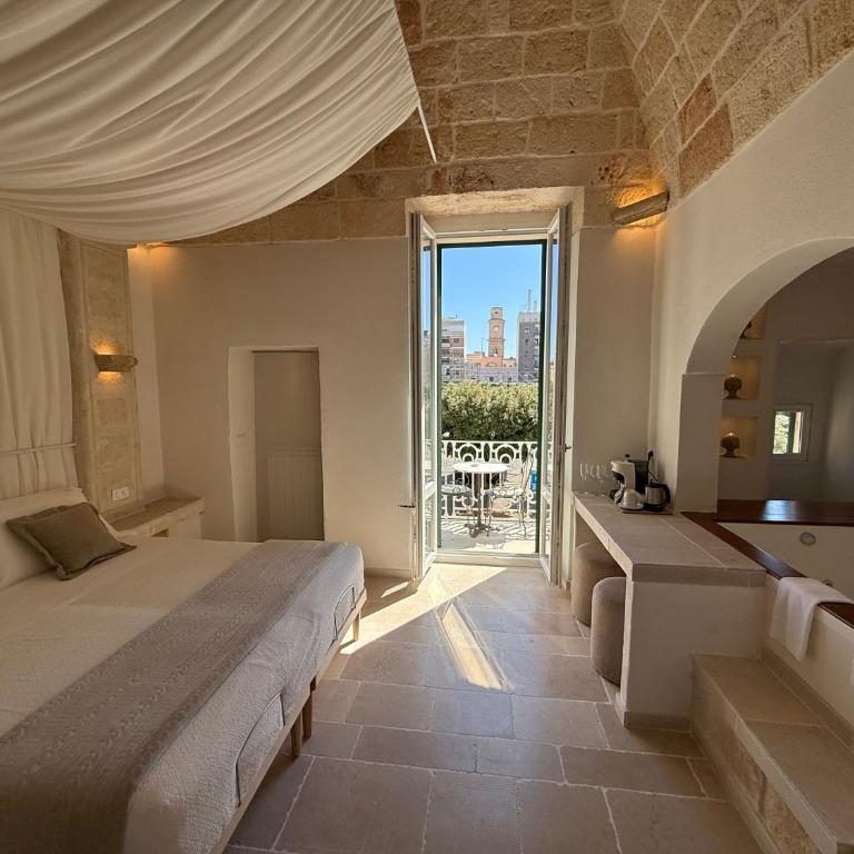 Vittorio Emanuele Charming Suites - Camera Queen con Vasca Idromassaggio - 1