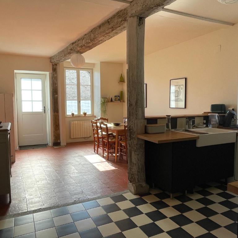 Maison de Famille avec Jardin - Coeur du village - Zoo de Beauval - Stadthaus mit 2 Schlafzimmern - 7