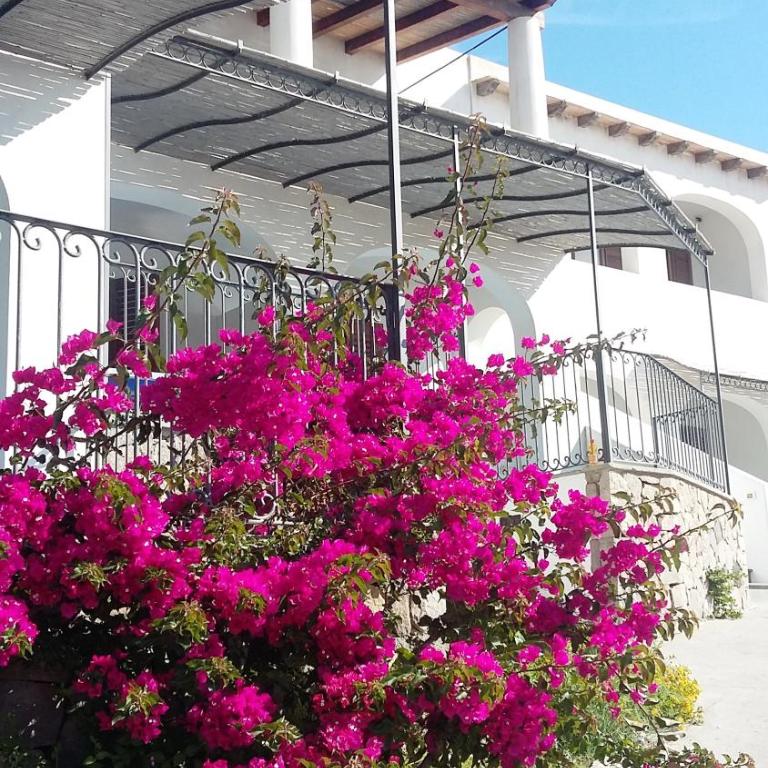 Oltremare Residence Hotel - Large One-Bedroom Apartment with Sea View - 8