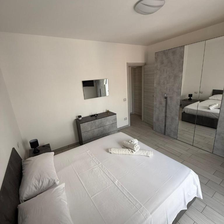 Peppino's Home, Catania Centro - Two-Bedroom Apartment with Balcony - 12