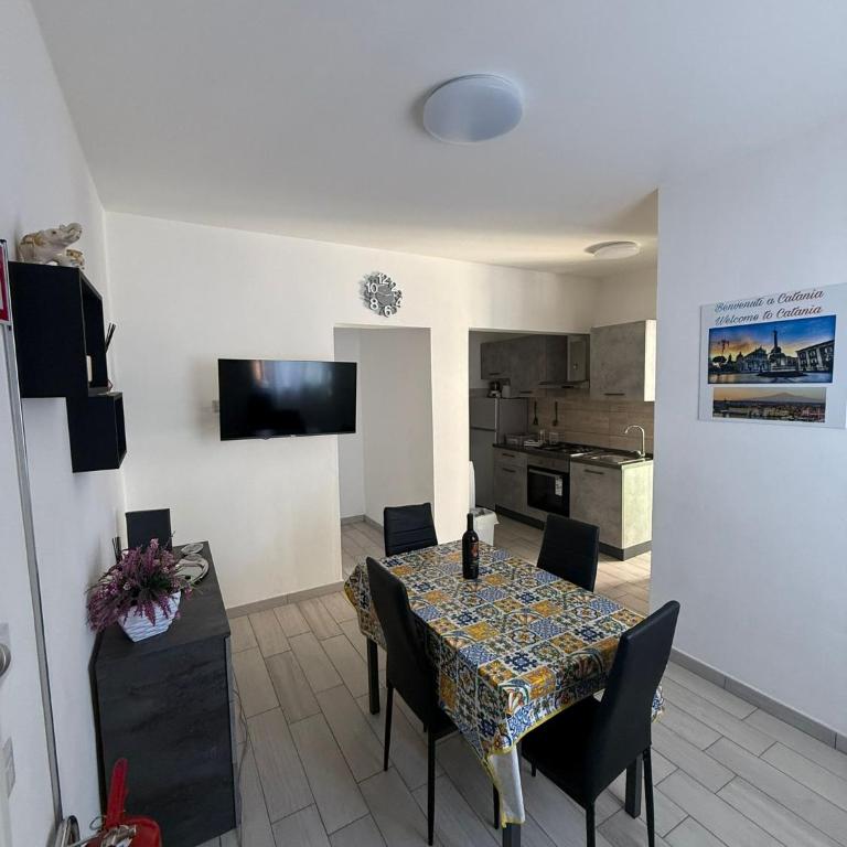 Peppino's Home, Catania Centro - Two-Bedroom Apartment with Balcony - 19