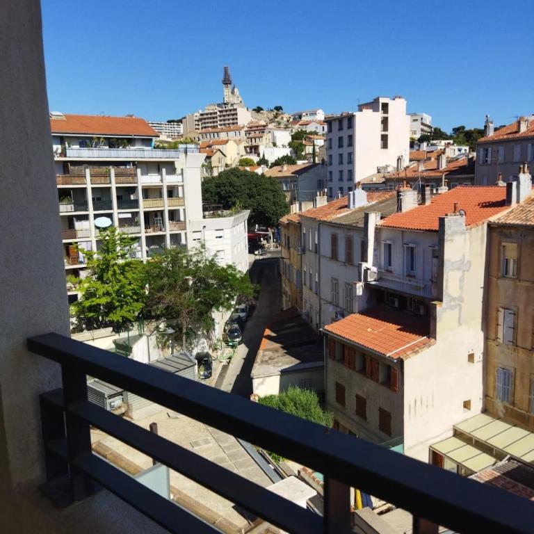 Marseille Endoume proche plage et Vieux Port - Chambre 2 Lits King-Size - 9