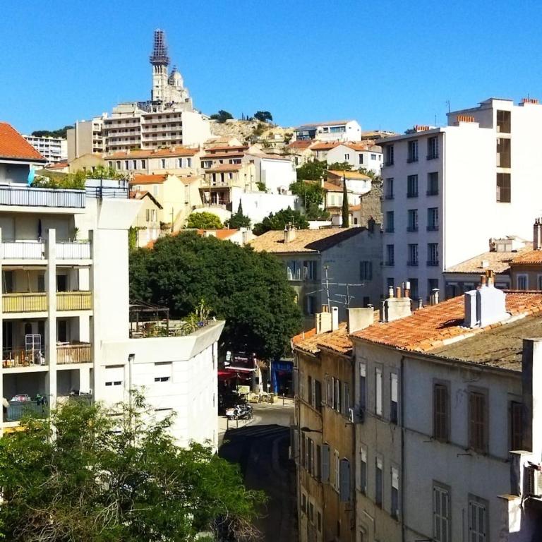 Marseille Endoume proche plage et Vieux Port - Chambre 2 Lits King-Size - 10