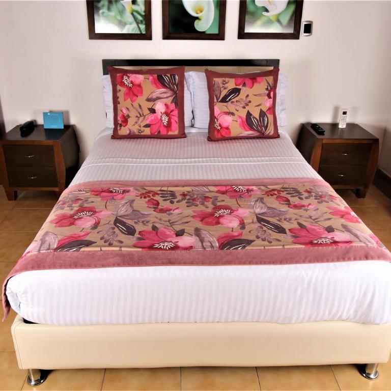 Casa Campestre con piscina privada a 8 minutos de Ukumari - Villa with Private Pool - 24