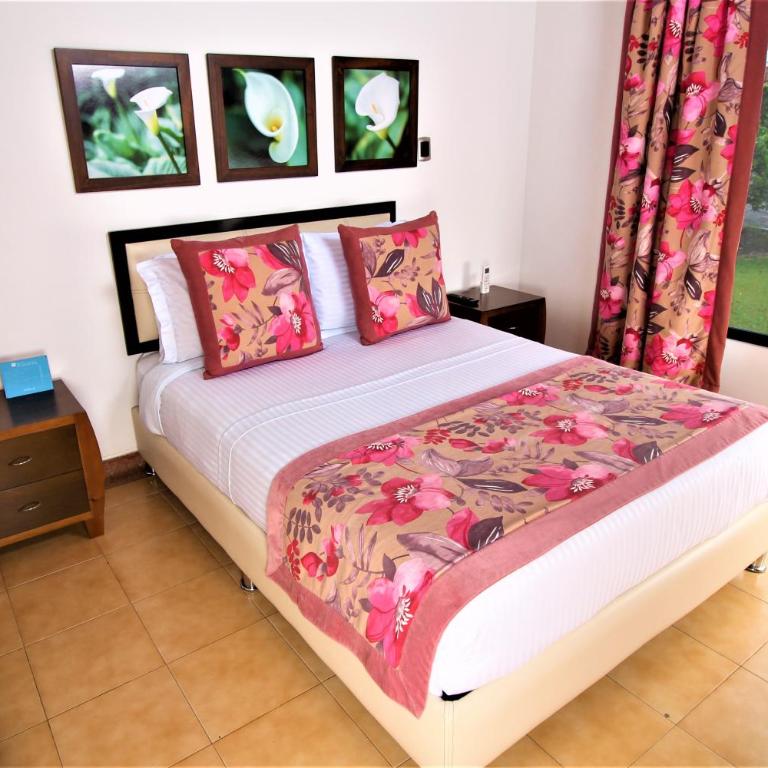 Casa Campestre con piscina privada a 8 minutos de Ukumari - Villa with Private Pool - 28