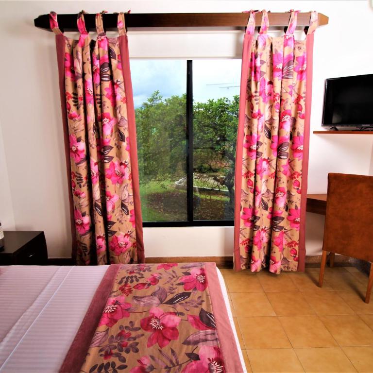 Casa Campestre con piscina privada a 8 minutos de Ukumari - Villa with Private Pool - 38
