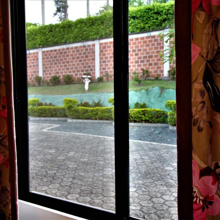 Casa Campestre con piscina privada a 8 minutos de Ukumari - Villa with Private Pool - 44