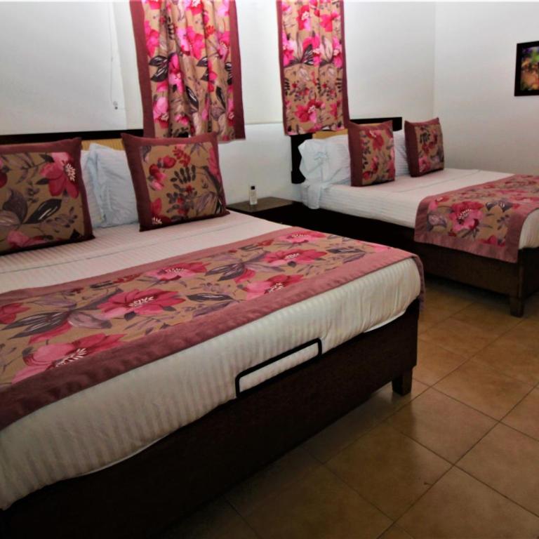 Casa Campestre con piscina privada a 8 minutos de Ukumari - Villa with Private Pool - 48