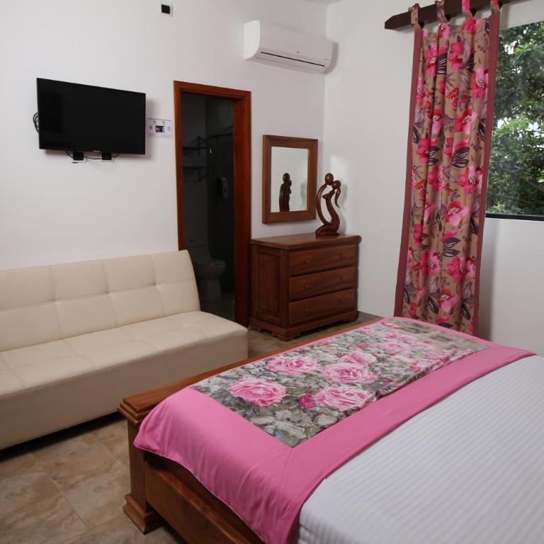 Casa Campestre con piscina privada a 8 minutos de Ukumari - Villa with Private Pool - 67