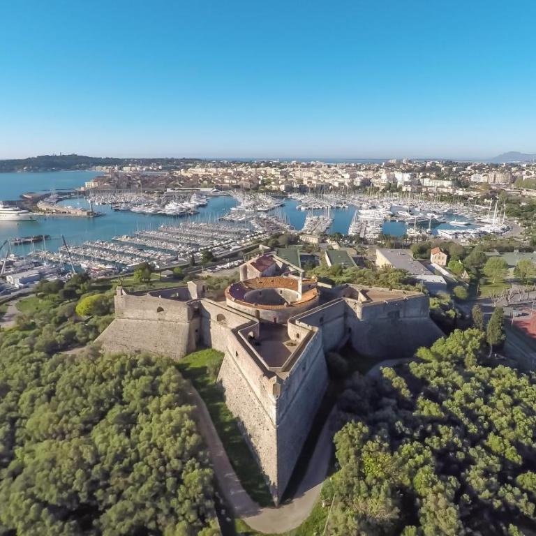 Superbe sudio Juan Les pins 2mins des plages hypercentre - Apartamento - 89