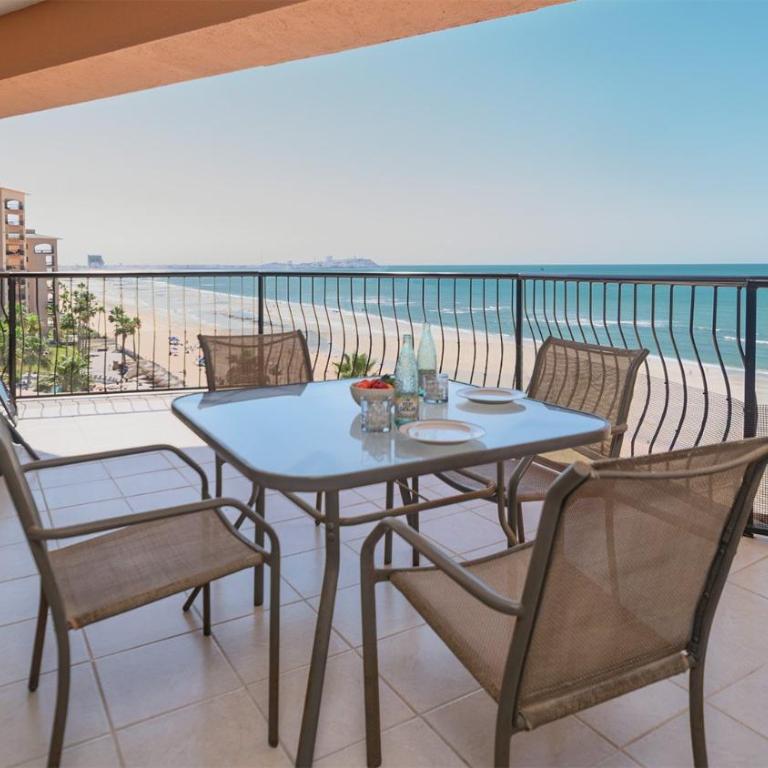 Nicely Decorated Oceanfront - Vacation Home - 26
