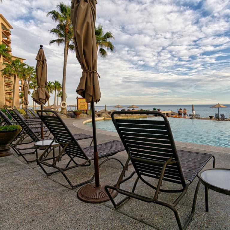 Sea-Shell Hive Refreshing Oceanfront Condo - Vacation Home - 29