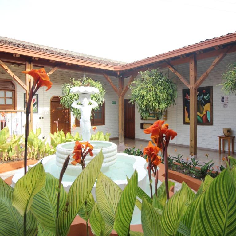 Casa Campestre con piscina privada a 8 minutos de Ukumari - Villa with Private Pool - 80
