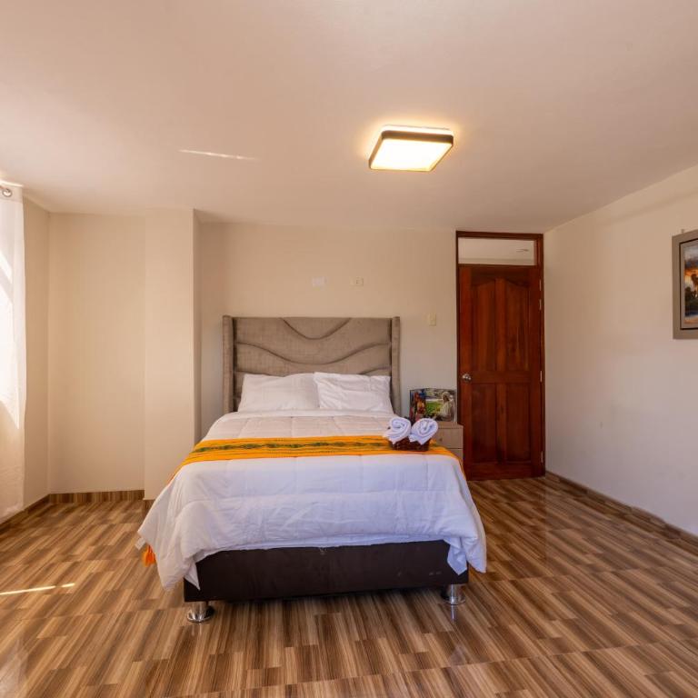 Hospedaje El Castillo - Habitación Doble con balcón - 4