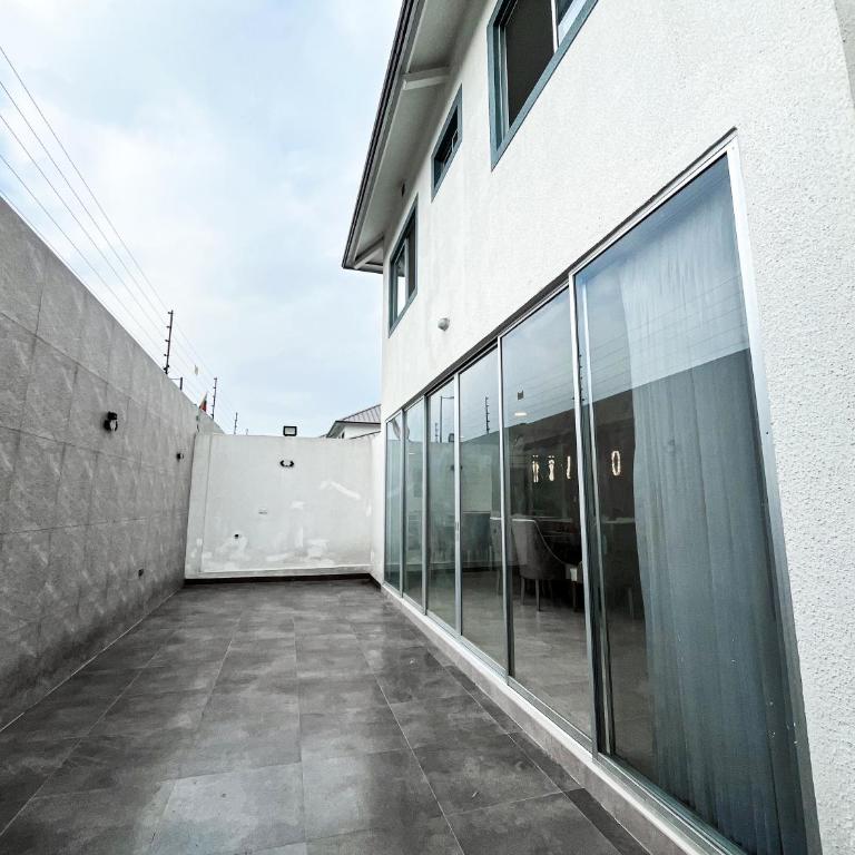 Casa Moderna con Piscina Gym Canchas - Villa de 3 dormitorios - 65