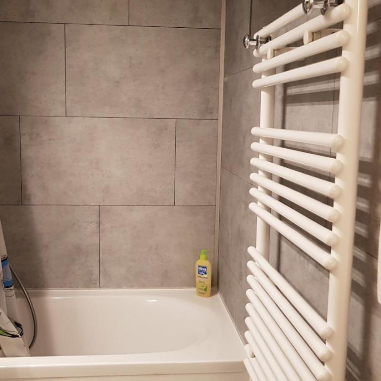 Type 2 hypercentre 100 m de la mer - One-Bedroom Apartment - 19