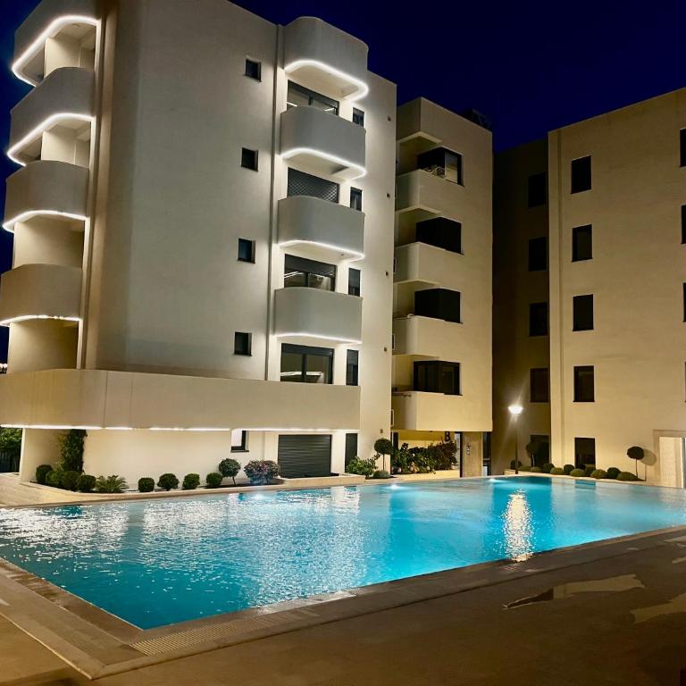 Lavender Apartment - Close to the Beach - Private Garage Parking - One-Bedroom Apartment - 1