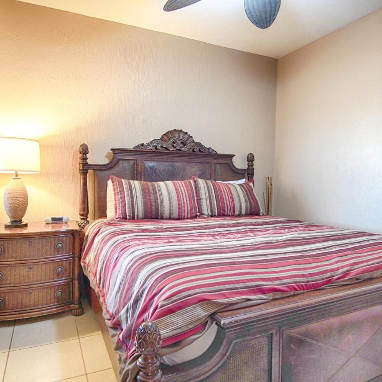 Sunrise Perch Penthouse Nice Decor Large Patio Ocean Front Condo - Casa - 15
