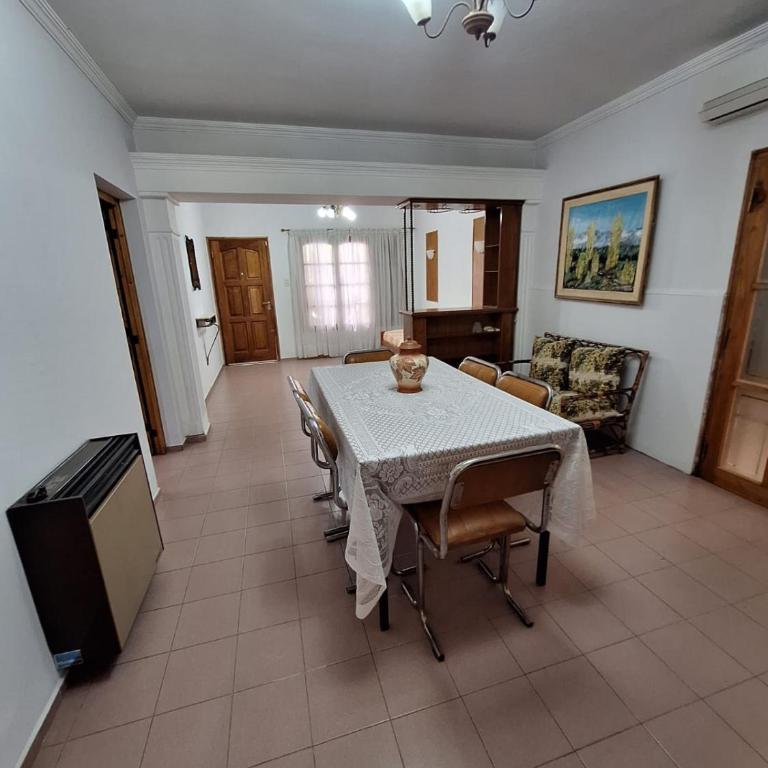 Casa centrica en San rafael mendoza - Three-Bedroom House - 4